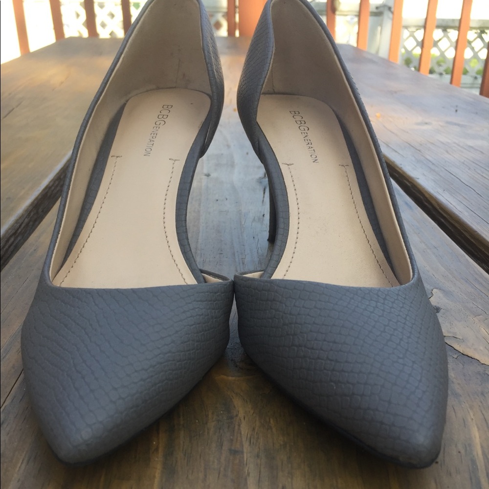 Gray BCBG Pumps